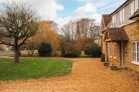 undefined, Hall Close, Bedford MK43