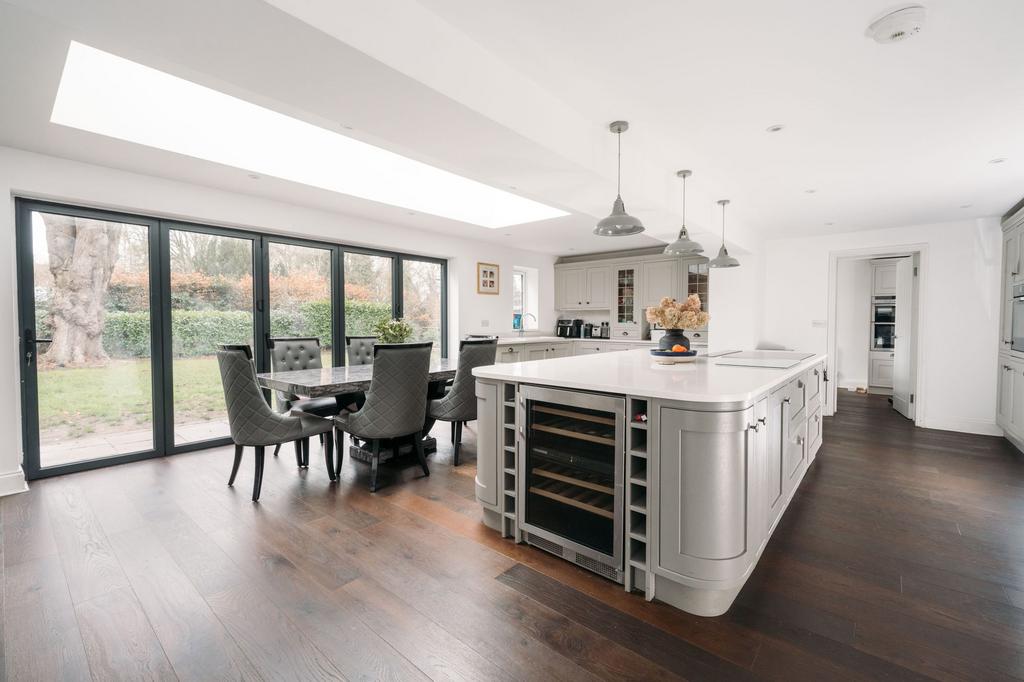 Kitchen/Breakfast Room