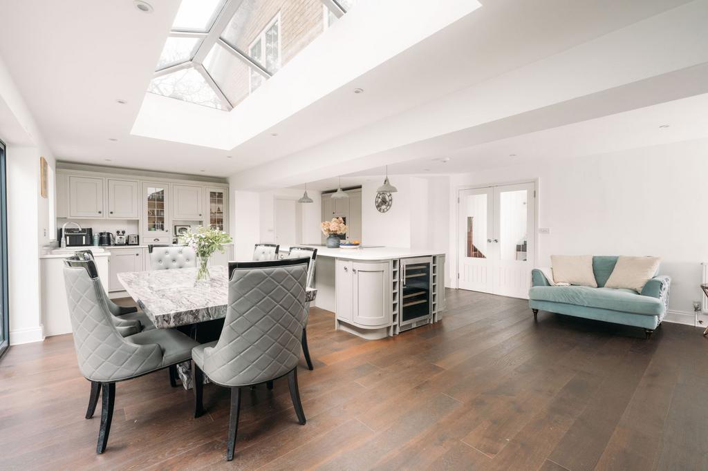 Kitchen/Breakfast Room