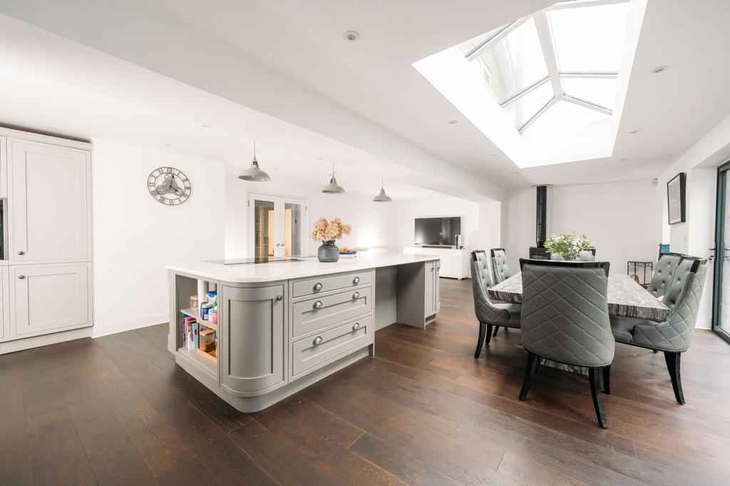 Kitchen/Breakfast Room