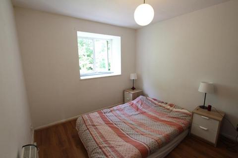 undefined, Willowmead Close, Woking GU21