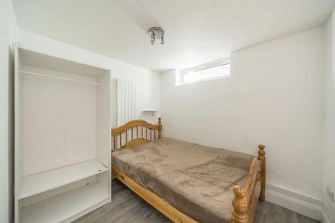 undefined, Brigstock Road, Thornton Heath