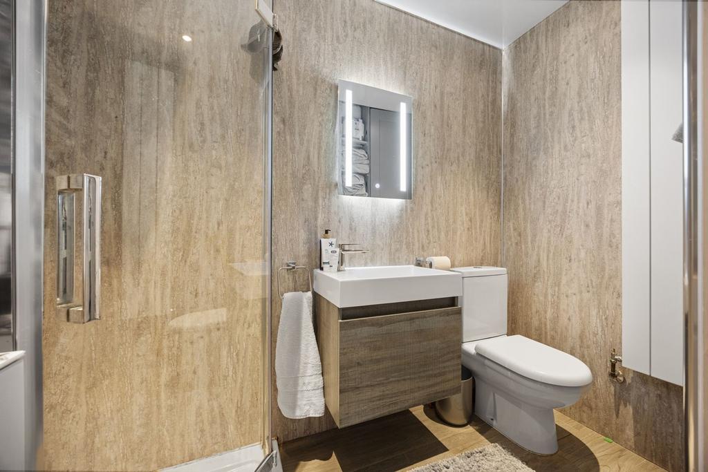 En suite shower room