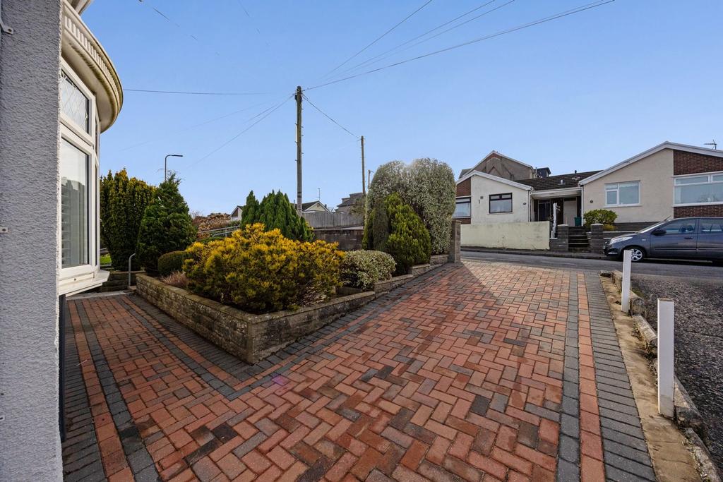 Block paved driveway