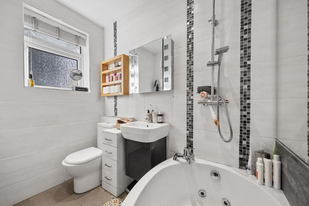 Family bathroom