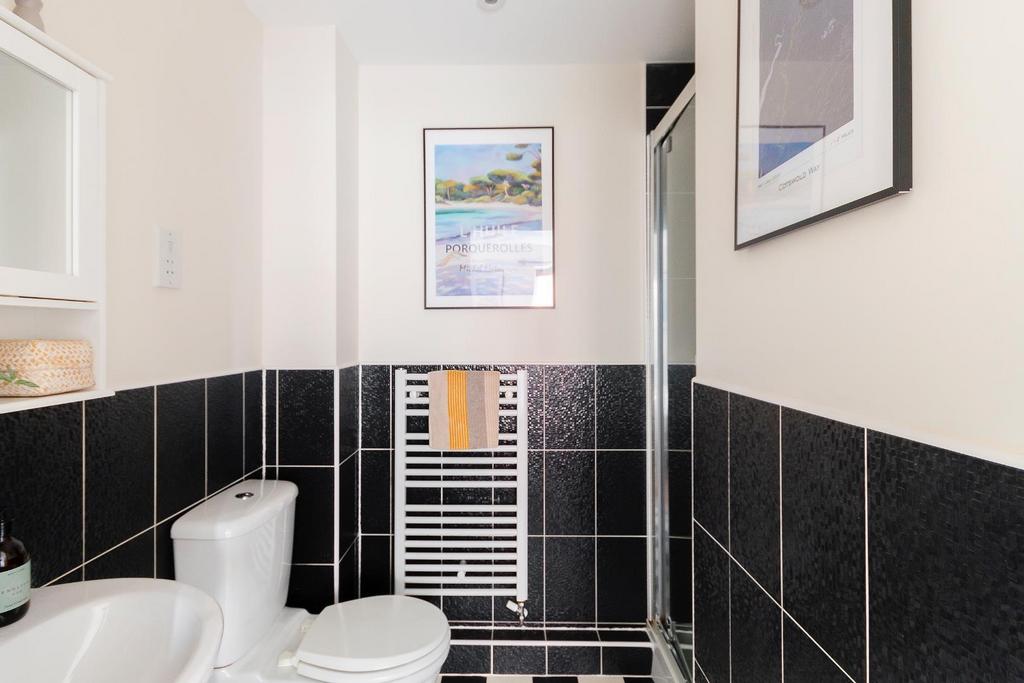3 L0 CBN - Ensuite B.jpg