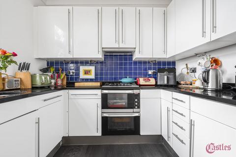 2 bedroom flat for sale, Park Avenue North, N8