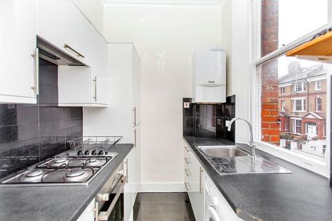 2 bedroom flat to rent, Birchington Road, London