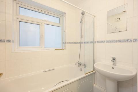 2 bedroom flat for sale, Wessex Court, Putney Hill, London