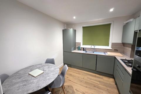 2 bedroom flat to rent, Auchinyell Terrace, Garthdee, Aberdeen, AB10