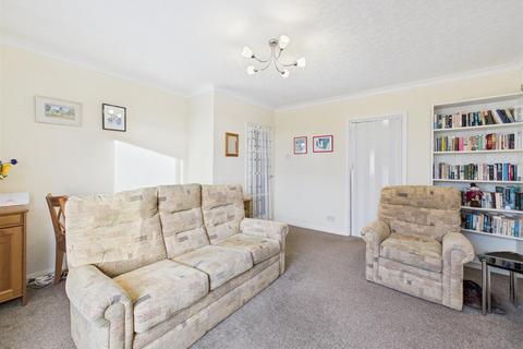 2 bedroom flat for sale, Darwin Road, Bridlington