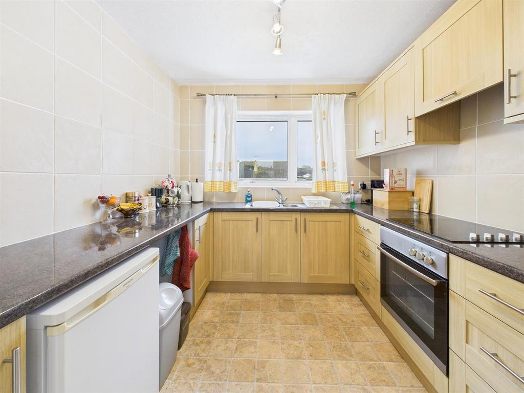 Kitchen: