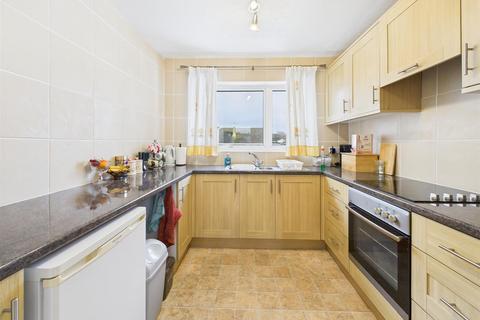 2 bedroom flat for sale, Darwin Road, Bridlington