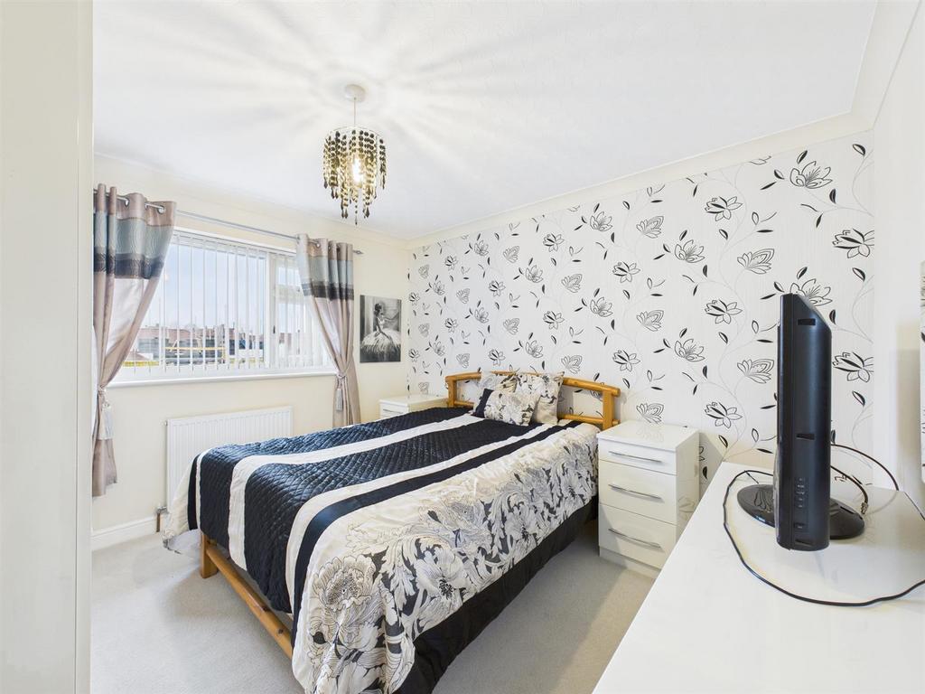 Bedroom: