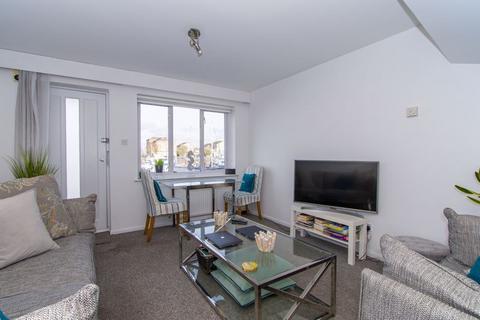 2 bedroom terraced house for sale, Plas Glen Rosa, Penarth