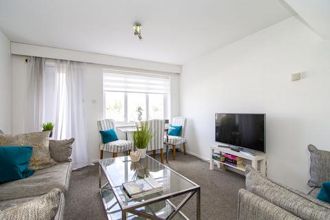2 bedroom terraced house for sale, Plas Glen Rosa, Penarth