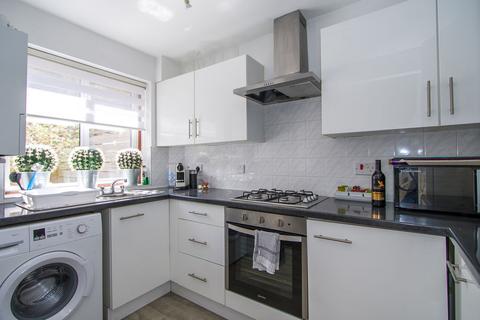 2 bedroom terraced house for sale, Plas Glen Rosa, Penarth