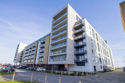 2 bedroom flat for sale, Davaar House, Ferry Court, Cardiff