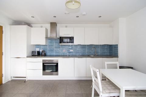 2 bedroom flat for sale, Davaar House, Ferry Court, Cardiff