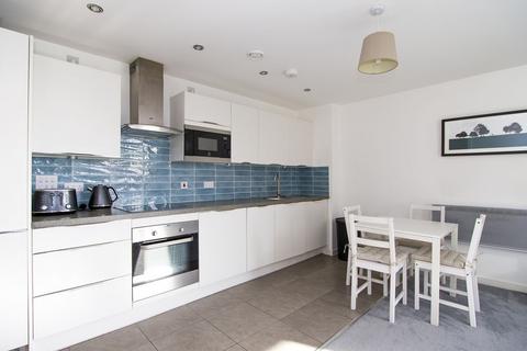 2 bedroom flat for sale, Davaar House, Ferry Court, Cardiff