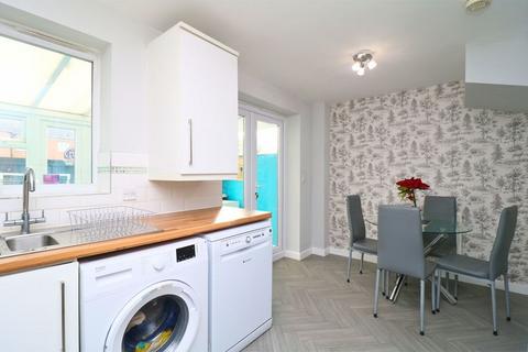 3 bedroom terraced house for sale, Caversham Mews, Cannock