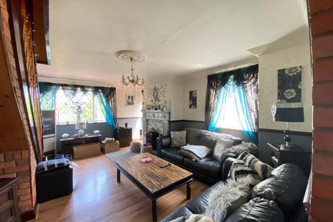 2 bedroom maisonette to rent, Botham House, St Johns Green, North Shields
