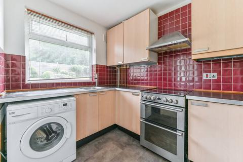 2 bedroom flat to rent, Chatsworth road, East Croydon, Croydon, CR0