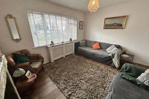 3 bedroom semi-detached house for sale, Glan Y Mor Road, Penrhyn Bay
