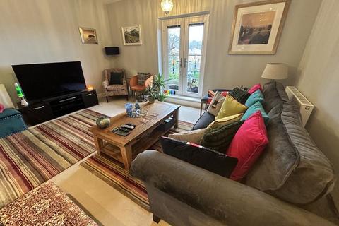 3 bedroom apartment for sale, Pwllycrochan Avenue, Colwyn Bay