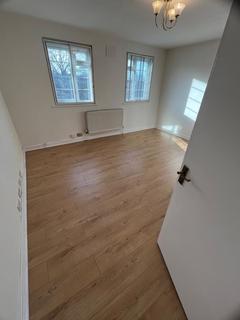 2 bedroom apartment to rent, Beaufort Park, London