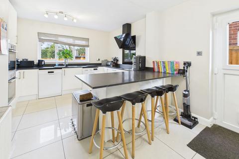 4 bedroom detached house for sale, 22 Wyatt Close, Walcott