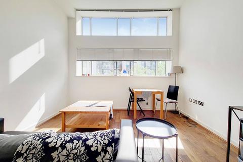 1 bedroom flat to rent, Great West Road, Brentford, TW8