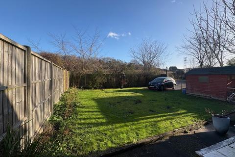 2 bedroom detached bungalow for sale, Brighton Road, Coulsdon