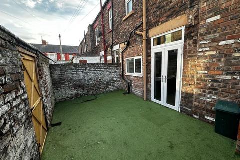 3 bedroom terraced house to rent, *Available Now  3 bedroom family house *