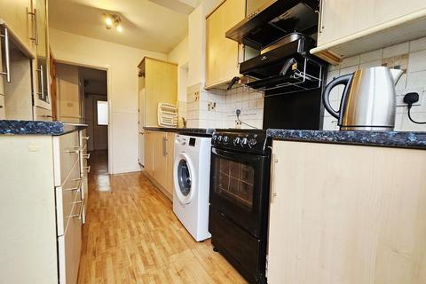 3 bedroom semi-detached house for sale, Cedar Close, Walsall