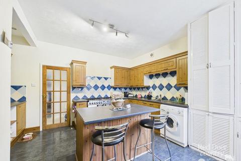 4 bedroom semi-detached house for sale, Summerland Avenue, Minehead