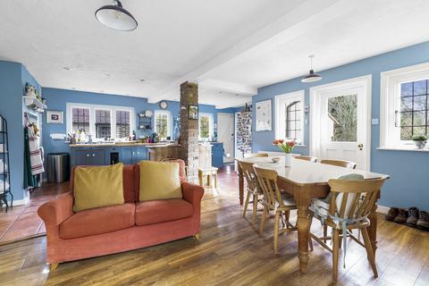 4 bedroom detached house for sale, Hawkhurst Road, Cranbrook