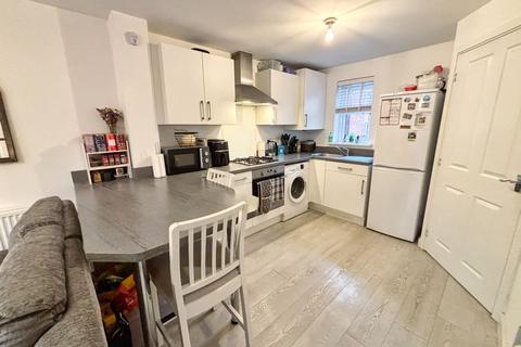 3 bedroom semi-detached house for sale, 154 Ffordd Cadfan, Brigend CF31 2DR