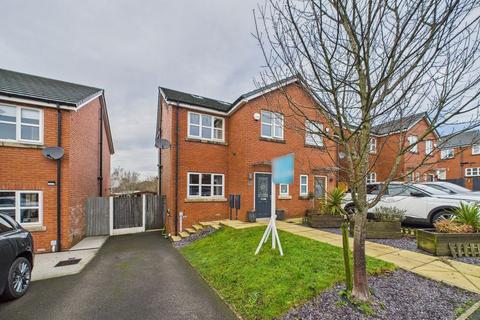4 bedroom semi-detached house for sale, Kings Road, Shaw, Oldham, OL2