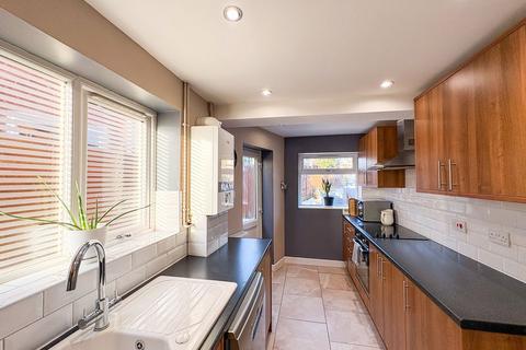 3 bedroom semi-detached house for sale, Thorpe Avenue, Burntwood