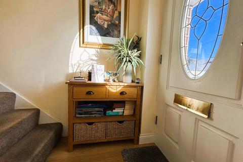 3 bedroom semi-detached house for sale, Lawnoaks Close, Brownhills, Walsall WS8 7NG