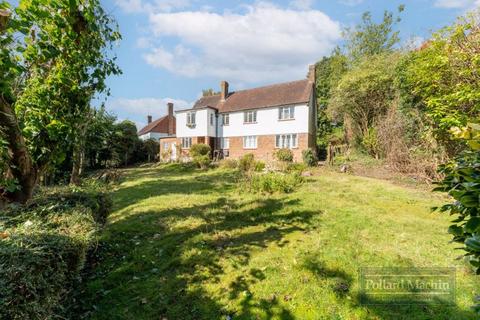 undefined, High Beech, South Croydon