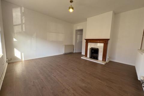 3 bedroom semi-detached house to rent, Blumfield Crescent, Slough, SL1