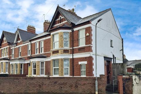 3 bedroom end of terrace house for sale, A Wonderful Traditional Bay Fronted & Spacious Home. Clifton Road, Newport