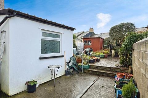 3 bedroom end of terrace house for sale, A Wonderful Traditional Bay Fronted & Spacious Home. Clifton Road, Newport