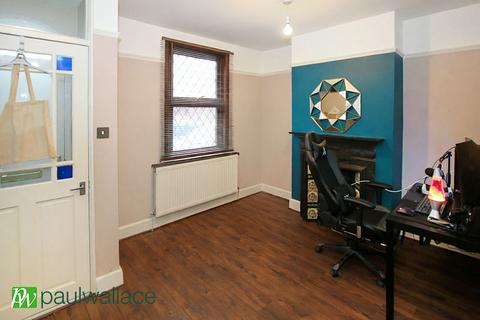 2 bedroom terraced house for sale, Park Road, Waltham Cross