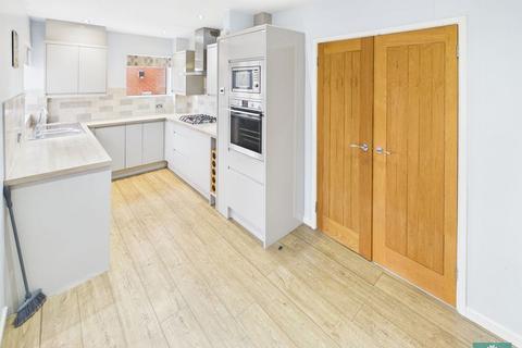 3 bedroom semi-detached house for sale, Harewood Road, Oldham OL2