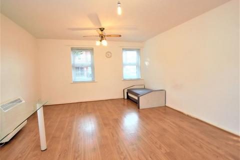 2 bedroom flat to rent, Two bedroom flat in Bounds Green N22