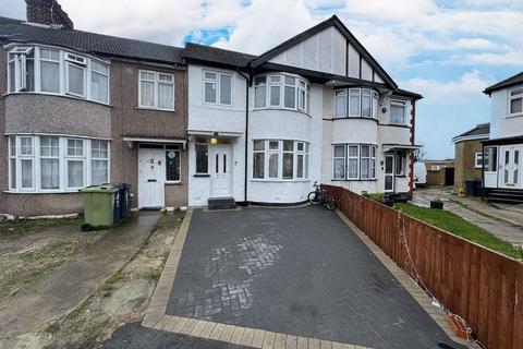 3 bedroom terraced house for sale, Rose Gardens, Southall