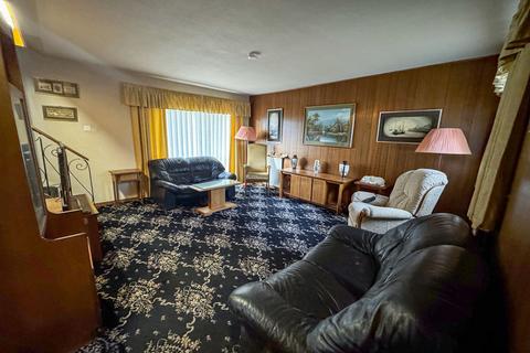 undefined, Cedar Road, Ayr